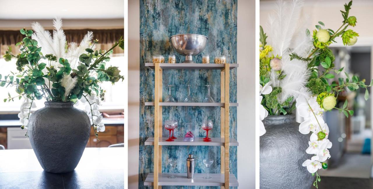 The Gardens - Stunning Farmhouse *